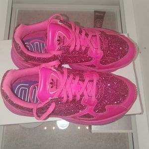 pink glitter adidas falcon